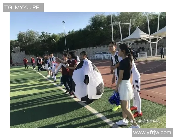 从空中坠落到绿茵场飞机事故改变了这位足球明星的命运